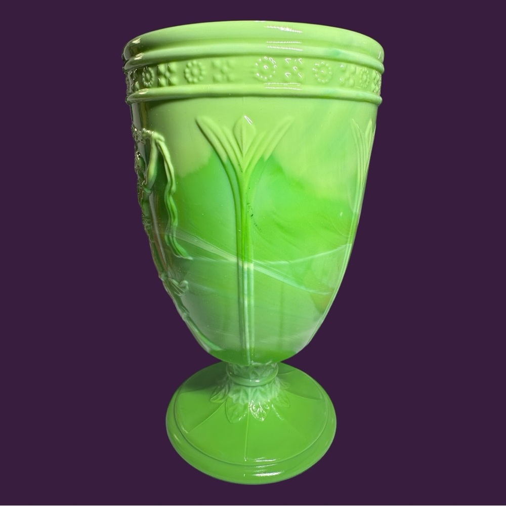 Fenton CHAMELEON Green Dancing Ladies Vase (EUC) - Picture 2 of 16